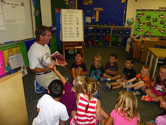 Dan at Yennadon Elementary Worm Workshop 1 - October, 2013
